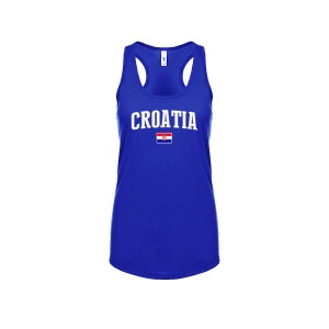 Op de afbeelding: Een koninklijk blauw tanktop met het woord "CROATIA" in witte letters en de Kroatische vlag gedrukt onder de tekst.