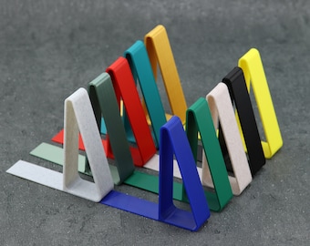 3D Printed Triangle Bookend: Simple Modern Plastic Book Stand
