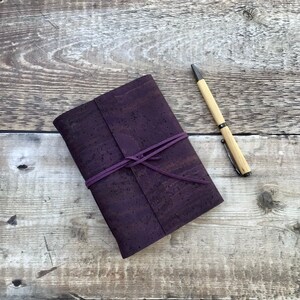 A6 Cork Journal / Notebook in aubergine purple immagine 2