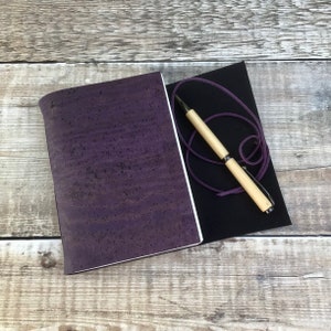 A6 Cork Journal / Notebook in aubergine purple immagine 3