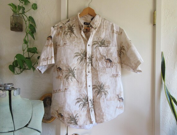 1990s Camel and Palm Tree Print Cotton Button Dow… - image 1