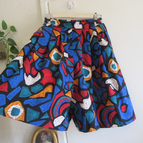 1990s Colorful Rayon Blend Shorts, Knee Length Shorts, Vintage 90s Bright Colors Pleated Shorts, High Waisted Shorts, 90s Vintage, S/M/L