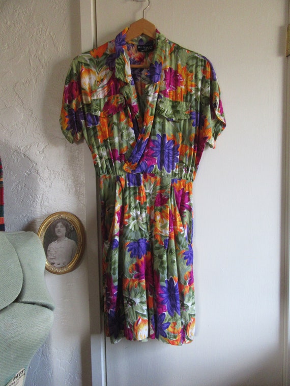 1990s Tropical Floral Print Rayon Romper, Colorfu… - image 4