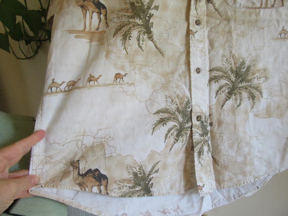 1990s Camel and Palm Tree Print Cotton Button Dow… - image 4