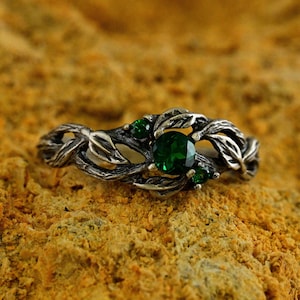 Forest Branch and Leaf Emerald Ring, Fantasy Elvish Engagement Ring with Nature Theme, Mystical Twig Wedding Ring, Unique Silver Jewelry