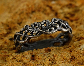 Fall Oak Leaf Wedding Ring with Celtic Knot Braided Twig and Acorn in Silver for Men & Women, Nature Inspired Woodland Goblincore Jewelry