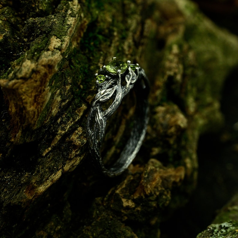 Ethereal Fairy Witchy Wedding Band, Braided Olive Branch Band Silver Engagement Ring, Dark Aesthetic Forest Ring with Nature Themed Bild 7