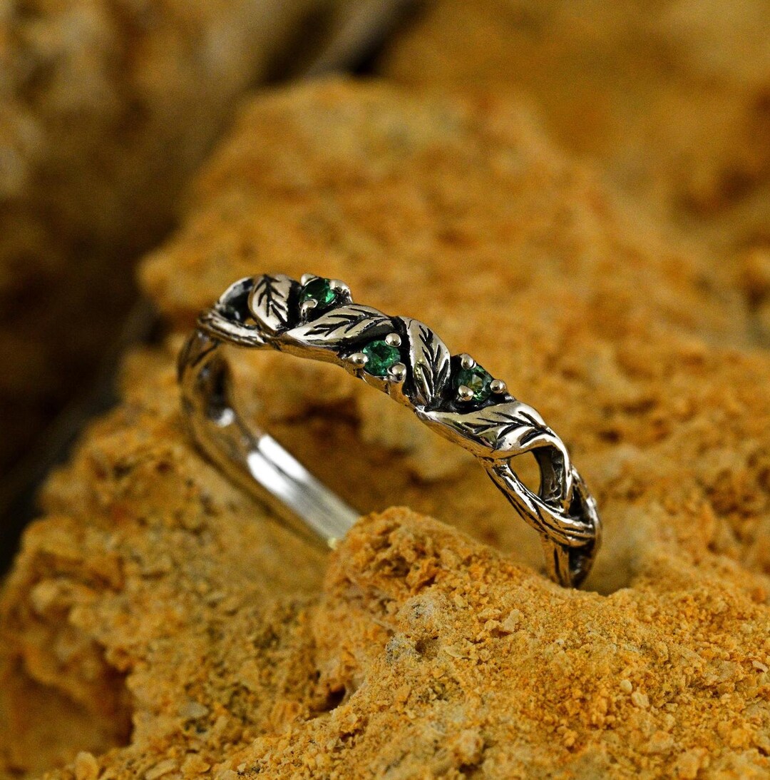 Fantasy Twig Leaf Emerald Ring, Earthy Wedding Ring for Women, Unique ...