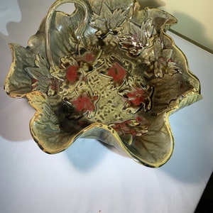 Seagrove Pottery Large Oliver Green Platter with Ruffles