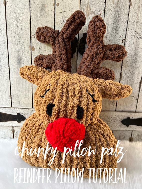 Chunky Yarn Finger Knitting Reindeer Pillow Tutorial (Digital file with instructions and video)