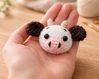 Crochet keychains, crochet animal keychains, crochet keychain ideas, crochet keychains for beginners, crochet cow