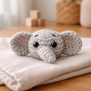 Crochet keychains, crochet animal keychains, crochet keychain ideas, crochet keychains for beginners, crochet elephant