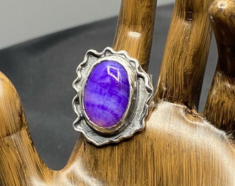 Silver Ring with Oval Amethyst and a Fun Swirl Patterned Band / Size 7.5 / Boho Gift / Amethyst Ring for the Perfect Gift