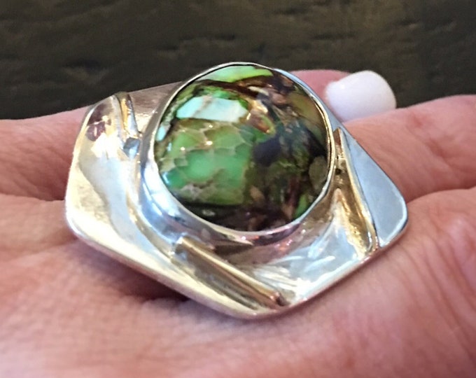 Featured listing image: Agate Silver and Gold Ring / Sterling Silver Artistic Design with Gold Accents and Stunning Green Agate Stone