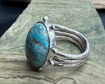 Classic Oval Hidden Valley Turquoise Sterling Silver Ring with Fun Dot Edges and Three Split Band / Gift / Rockstar