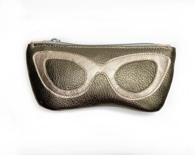 Soft Leather Glass Case made of Metallic Coloured Leather, Retro Style.