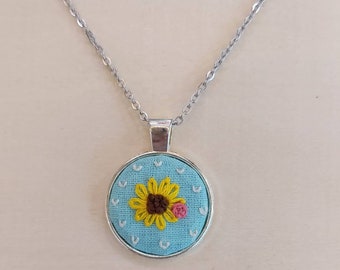 Embroidered sunflower necklace, textile art, fibre art jewellery, handmade jewellery, floral embroidery, unique gift, gift for her, handmade