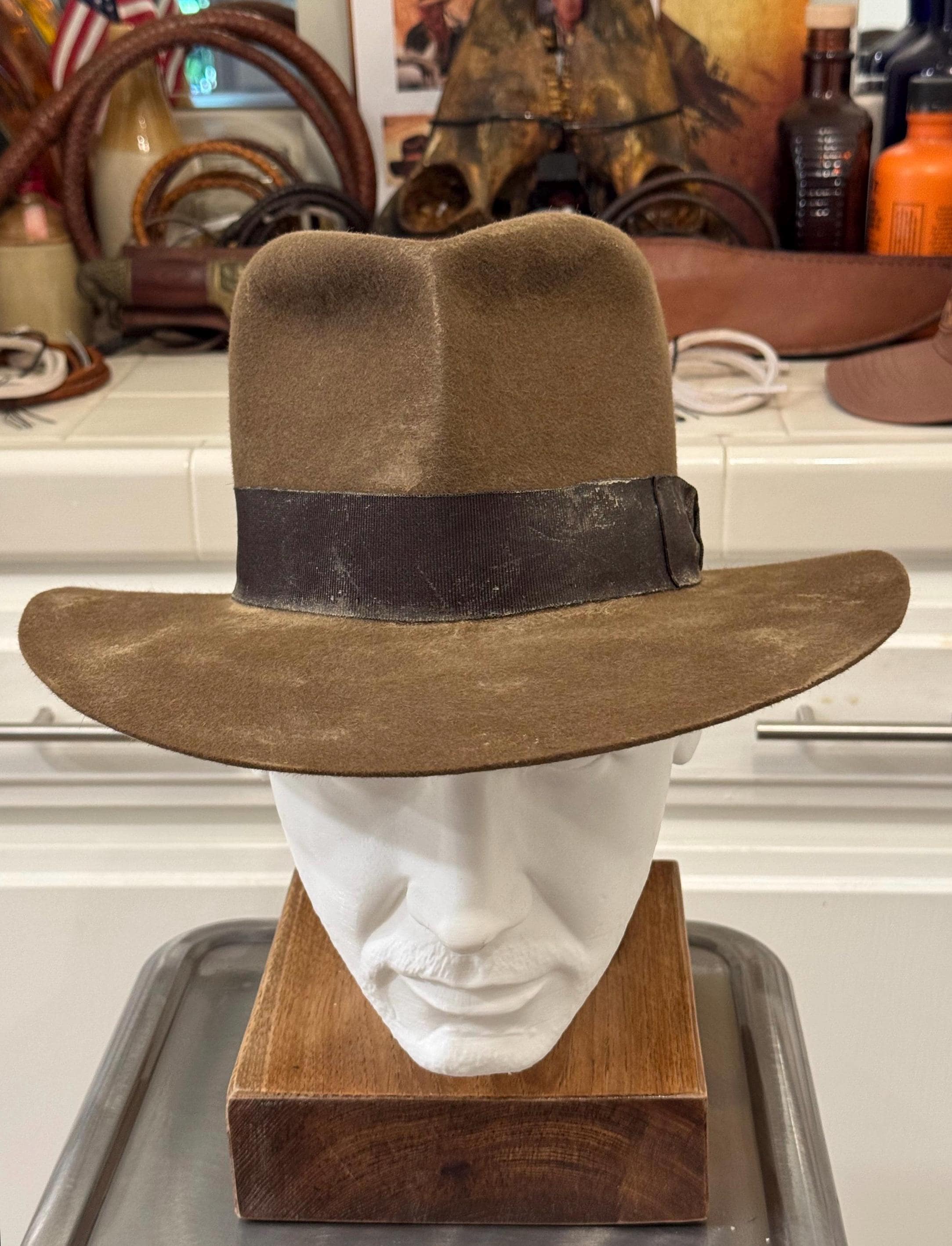 INDIANA JONES - Fedora sur mesure F&G CUSTOMS en feutre de fourrure, chapeau résistant aux intempéries légendaire avec tous les extras