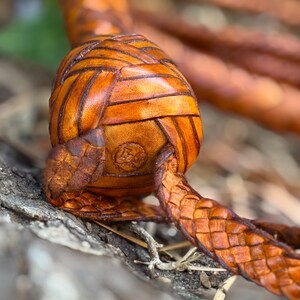 Látigo de canguro INDIANA JONES de F&G Customs - El látigo de canguro incluye un soporte para látigo GRATIS. imagen 8