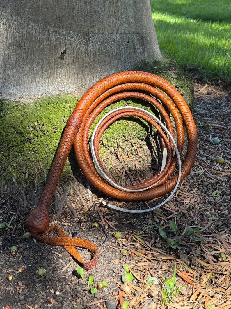 Látigo de canguro INDIANA JONES de F&G Customs - El látigo de canguro incluye un soporte para látigo GRATIS. imagen 6