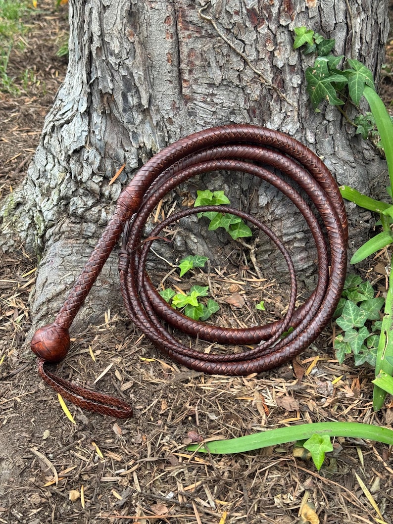 Látigo de canguro INDIANA JONES de F&G Customs - El látigo de canguro incluye un soporte para látigo GRATIS. imagen 15