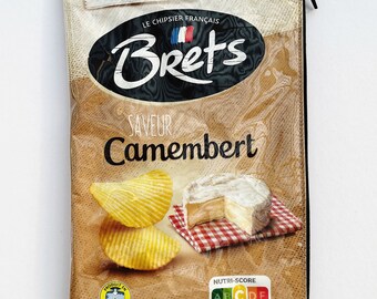 125g Camembert Flavoured Potato Chips from France. Our zippered bags are fabric lined and covered in a durable PVC.