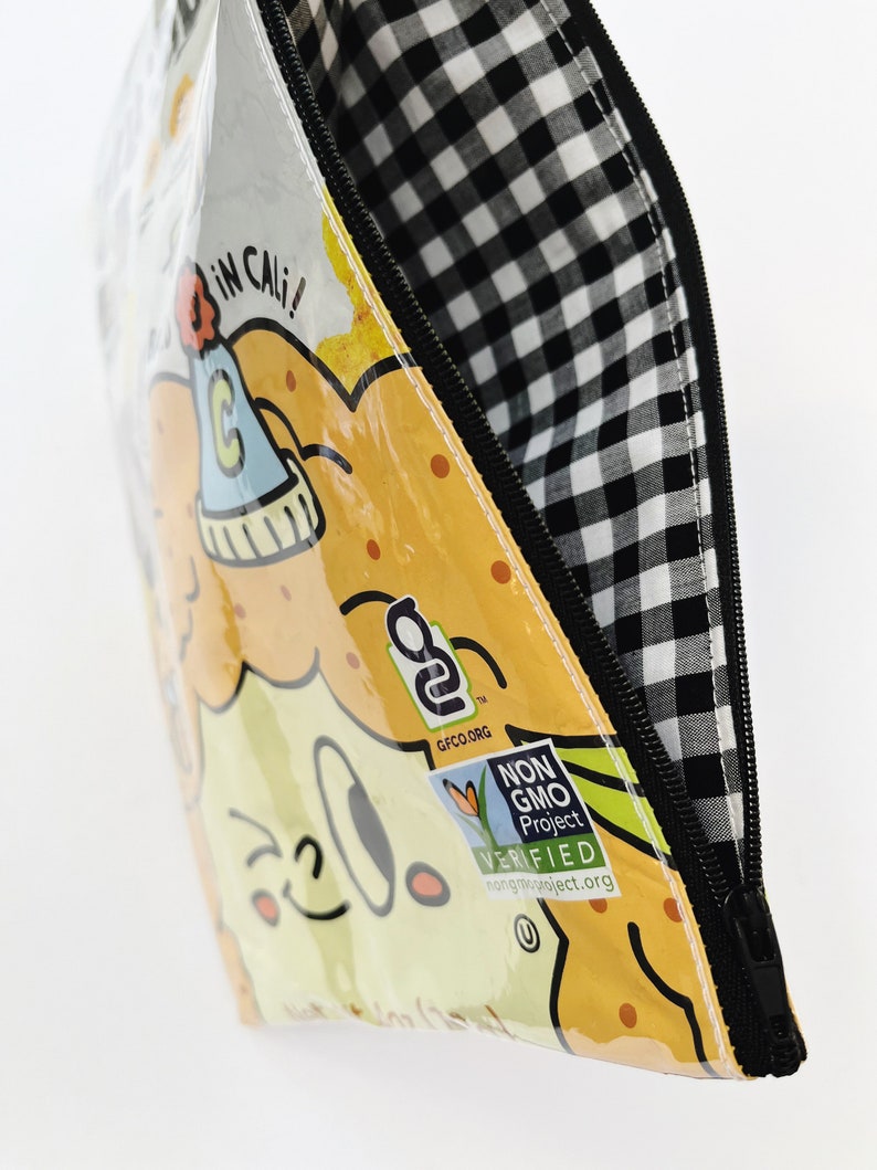 113g Honey BBQ Caulipuffs Bag from the USA. Our zippered bags are fabric lined and covered in a durable PVC. image 3