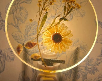 Lámpara de noche decorativa con flores y conchas