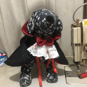 Dracula cloak glitter for cat dog. Vampire cape with detachable lace collar. Halloween cape for cat dog.