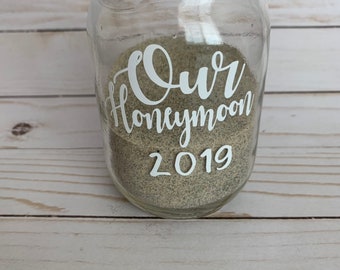 Honeymoon Keepsake Vinyl decal, Decal for honeymoon jar, honeymoon jars, vacation keepsake, vacation jar decal, vacation sand, vacation vibe