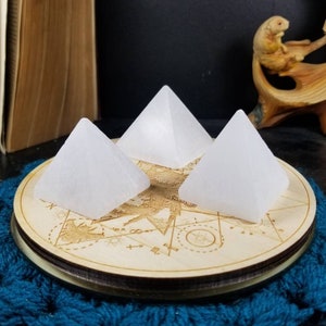 Selenite Pyramid Crystal Carving Cleansing Stone Meditation Crescent Moon Garden Protection Stone
