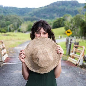 Organic Hemp Hat 'Rustic' with wire in the brim | Unisex | Ethically made in Nepal