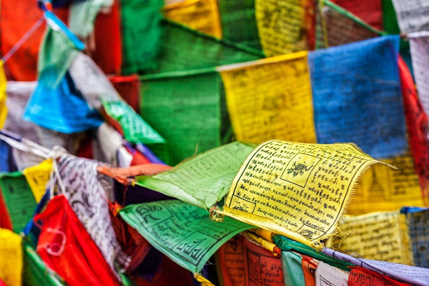 Medizin-Buddha Gebetsfahnen Aus Baumwolle – Handgefertigt Mit Tibetischem Text, 10 Stück Je 23x30,5 Cm