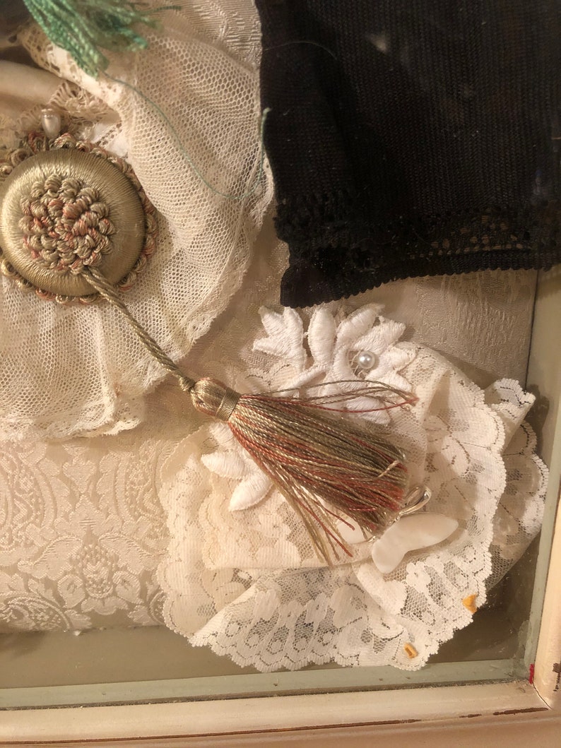 Vintage Antique Hanging Heirloom Display Vintage Shadow Box Etsy