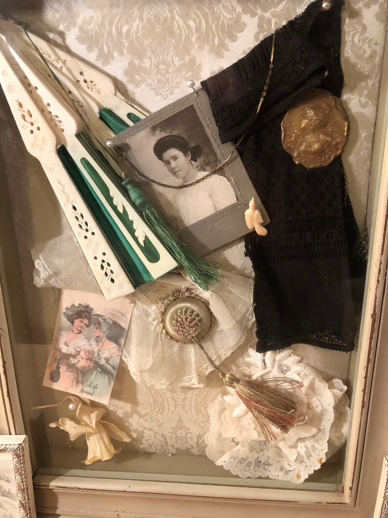 Vintage Antique Hanging Heirloom Display Vintage Shadow Box Etsy
