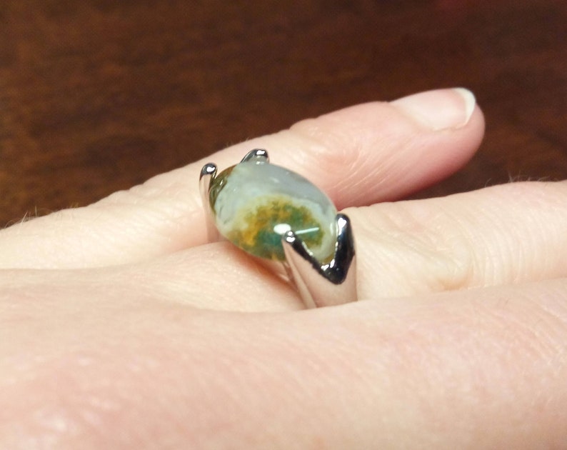 UK size N USA size 6.5 Boho Silver Plated Natural Stone Gemstone Green /& White Moss AGATE Ring Women/'s Natural Stone Ring Birthday Gift
