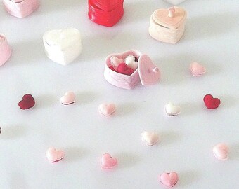 Meringues box for valentine 112 scale miniature