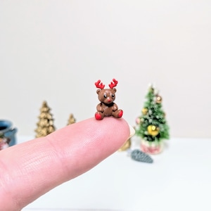 Miniature Christmas reindeer, miniature Rudolph, dollhouse christmas reindeer, miniature reindeer, tiny reindeer, dollhouse miniature,