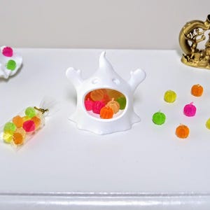 Halloween ghost miniature candy dish, gluttonous ghost and his candies, dollhouse miniature 1:12 scale