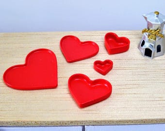 Platos y cuencos en forma de corazón rojo en miniatura para casa de muñecas a escala 1:12, miniatura para casa de muñecas, plato en forma de corazón para casa de muñecas, plato en miniatura para San Valentín, plato en miniatura