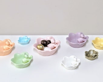 Miniature bunny bowl, miniature Easter bowl, 1:12 scale, miniature Easter basket, dollhouse miniature rabbit bowl, dollhouse miniature, 12th