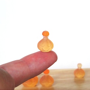 1:12 Puppenhaus Miniatur-Kürbissaftflasche, Miniatur-Kürbissaft, 12. Maßstab, kleine Flasche, Puppenhausminiatur, Mini-Kürbisflasche
