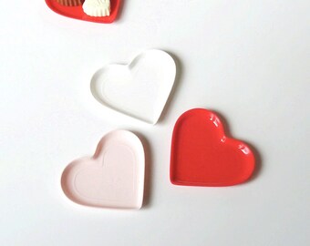 Plato de corazón en miniatura escala 1:12 - miniatura de casa de muñecas - día de San Valentín en miniatura - plato de corazón de casa de muñecas - plato en miniatura - mini plato
