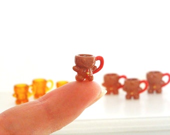 1:12 Miniature gingerbread men mug, dollhouse miniature mug, dollhouse mug, miniature Christmas mug, tiny mug, mini mug, 12th scale
