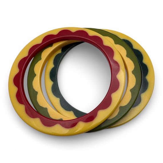 Three Bakelite Multi-Color Daisy Bangle Bracelets… - image 1
