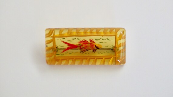 Rare Carved Goldfish Bakelite Brooch; Applejuice B