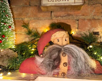 Tissu fait main primitif Grungy Santa Doll étagère sitter Rusty Bells Rustic