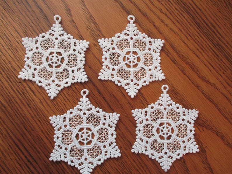 Lace Ornament Machine Embroidered set of 4 AP463A-004