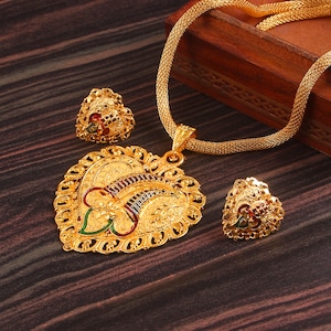 Gold Plated Indian Jewelry Set: Bollywood Pendant Necklace & Earrings