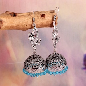 Oxidierte versilberte Kristall Big Jhumka Jhumki Leichte Ohrringe für Frauen / indische Bollywood Jhumka Ohrringe
